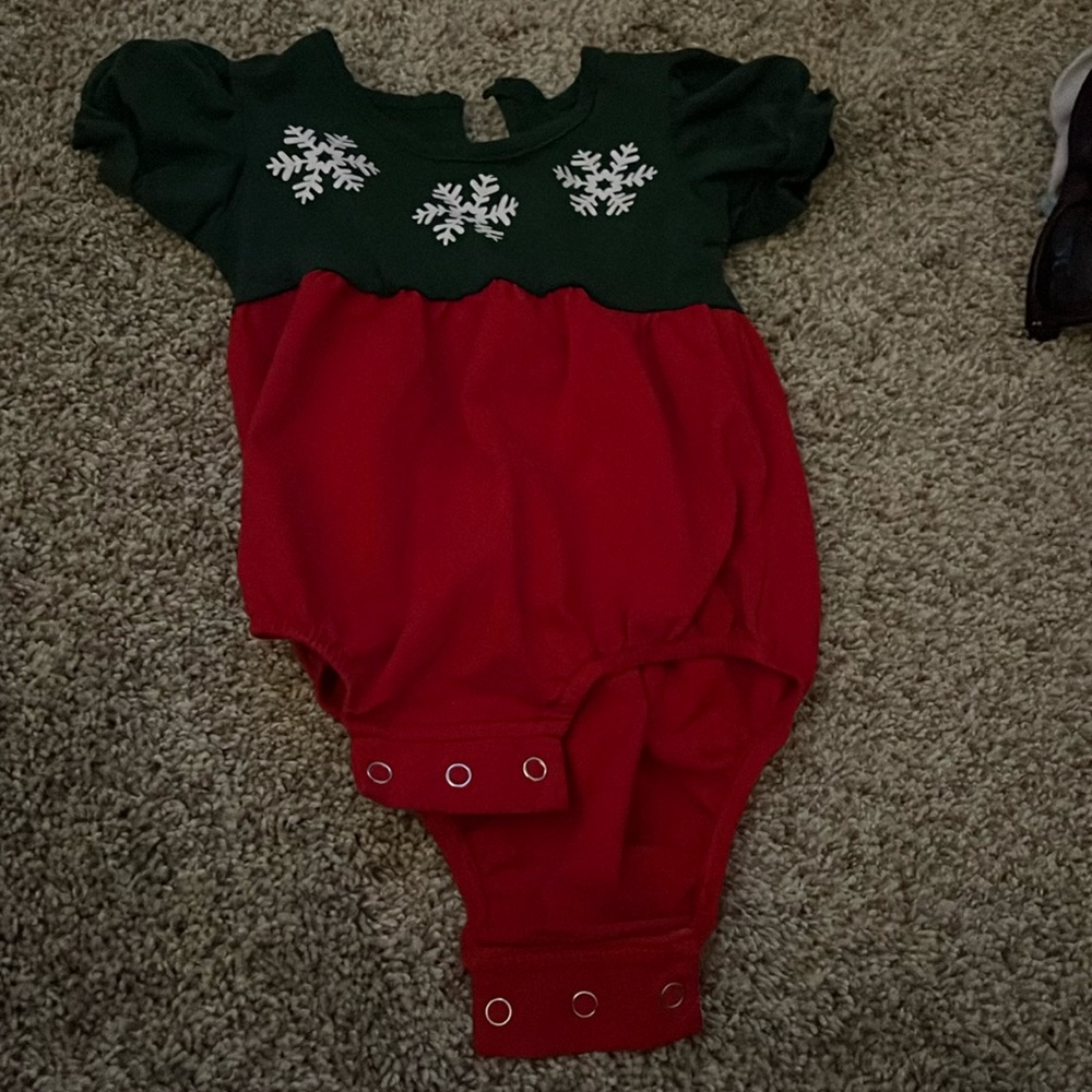 Taylor Joelle Snowflake romper